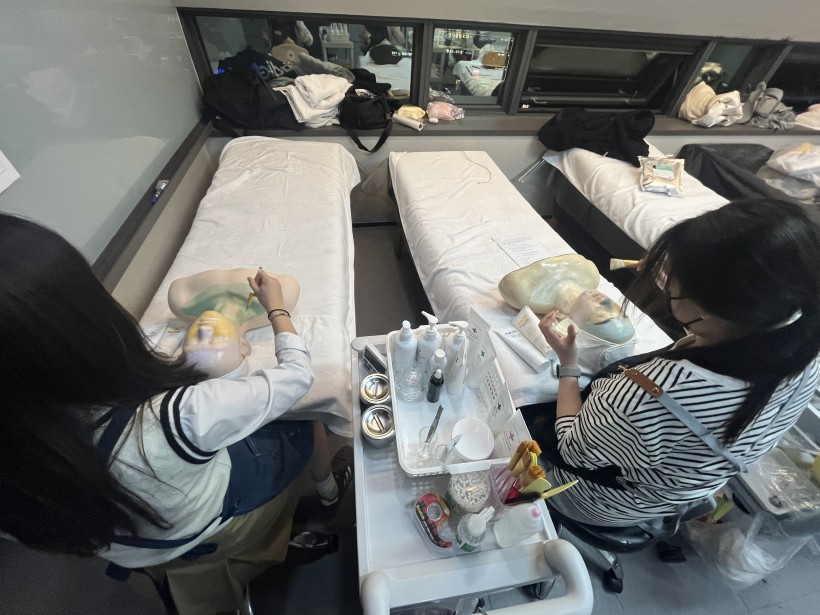 de6210c4a02cea013fbb6fc20ae7a6a3_1762913